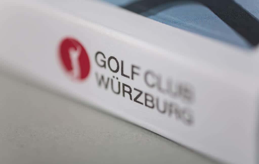 golfclub-referenz-buch-klassische-werbung