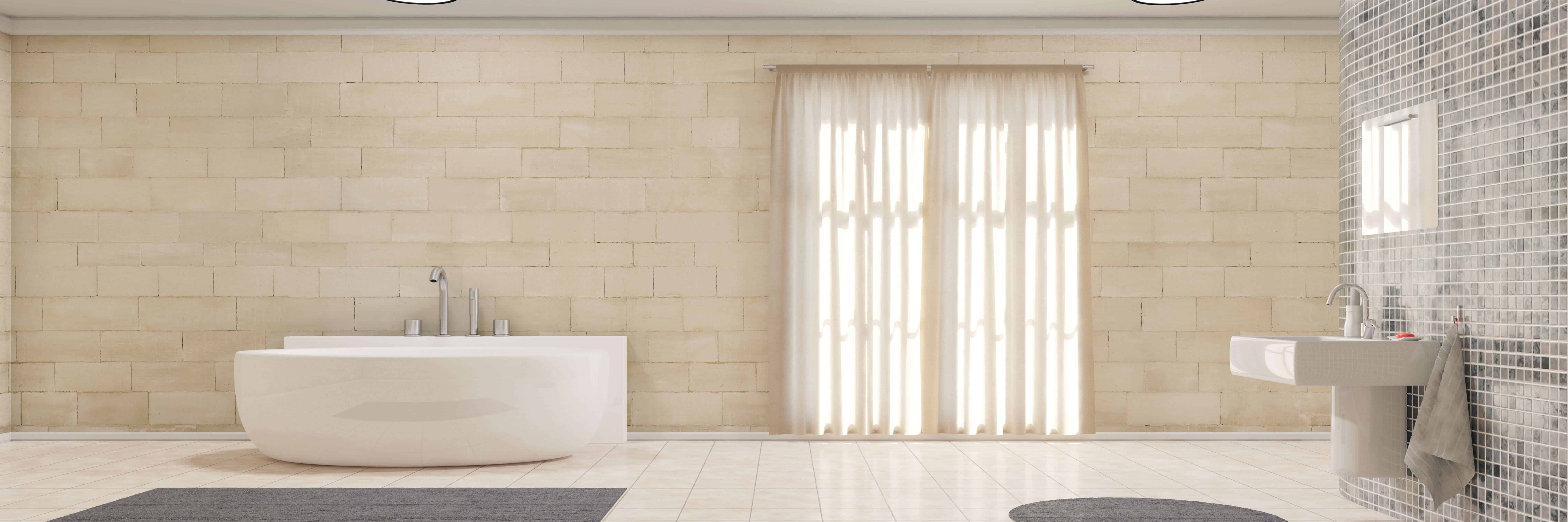 Badezimmer mit Waschbecken und Badewanne als Panorama