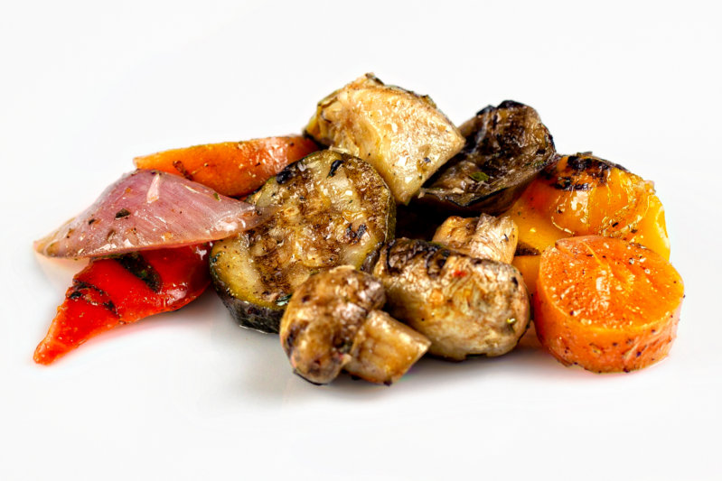 _22C0050_Grillgemüse_Salat_edit_dodge&burn